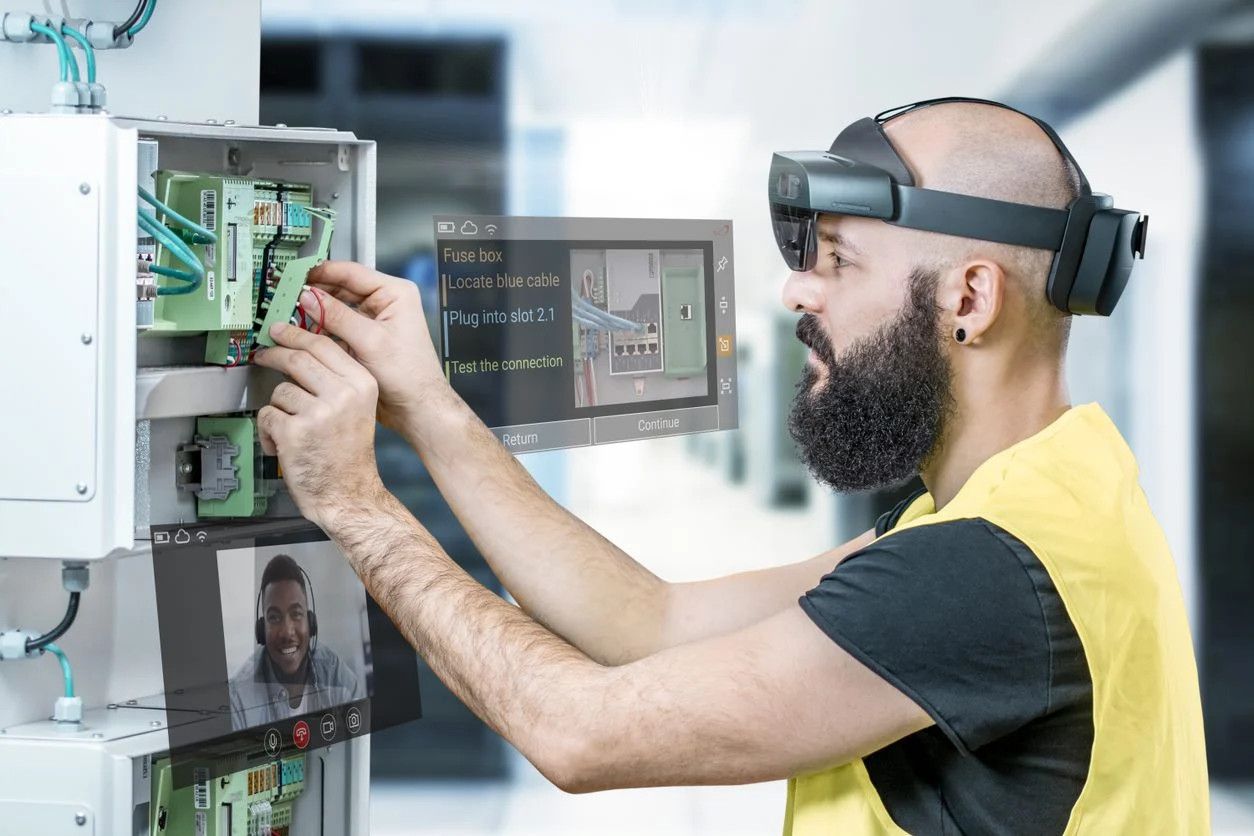 VR Expert - TeamViewer Spatial assisted working